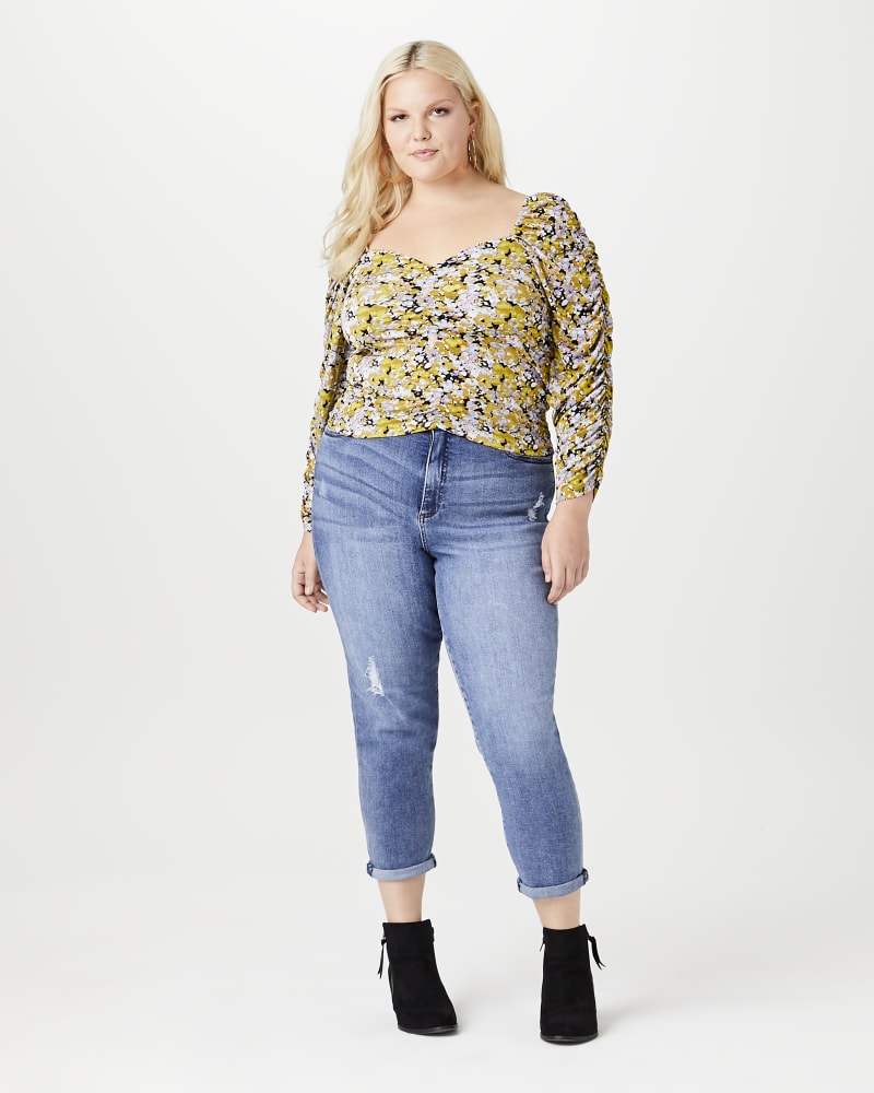 Plus size model with apple body shape wearing Kelsey Ruched Top by Vero Moda | Dia&Co | dia_product_style_image_id:144075